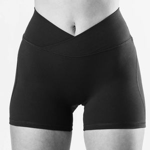 Alphalete Surface Power Shorts Black